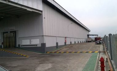 Gudang Loading Dock Kitic Deltamas Cikarang