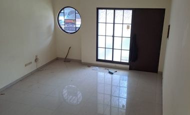 DISEWAKAN RUMAH KOSONGAN SIAP HUNI GREENLAKE CITY CLUSTER EAST ASIA