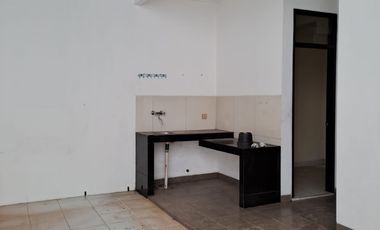 DISEWAKAN RUMAH KOSONGAN SIAP HUNI GREENLAKE CITY CLUSTER EAST ASIA