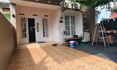 Rumah 2 lt type town house parung bogor raya dkt pasar parung