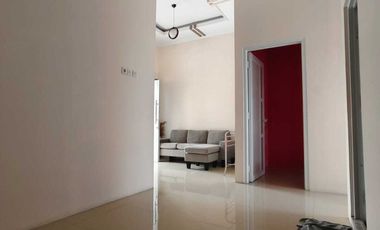 Rumah 2 lt type town house parung bogor raya dkt pasar parung