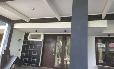 Rumah Cluster One Gate Tepi Jalan Utama Dekat Lor In Hotel Colomadu