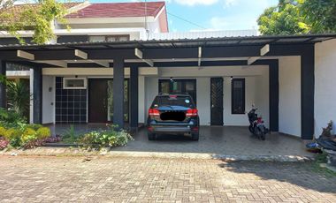 Rumah Cluster One Gate Tepi Jalan Utama Dekat Lor In Hotel Colomadu