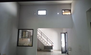 Rumah Cluster One Gate Tepi Jalan Utama Dekat Lor In Hotel Colomadu