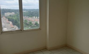 Disewakan unit 2BR hook kosongan Podomoro Golf View