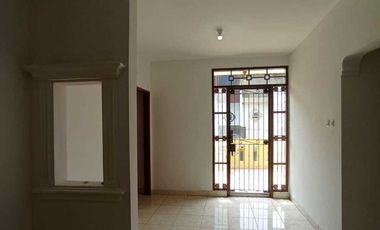 DISEWAKAN RUMAH DI MUTIARA TAMAN PALEM (HOOK) (MIN MASA SEWA 2 TAHUN)