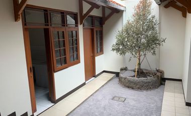 Disewakan rumah Suryasumantri sebrang kampus maranata Bandung
