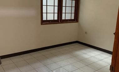 Disewakan rumah Suryasumantri sebrang kampus maranata Bandung