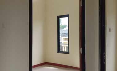 rumah cantik tipe 50/60 suasana sejuk dan asri