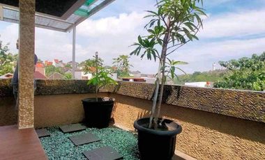 Rumah 3 Lt rooftop di Candi Kalasan, Kalipancur, Pasadena