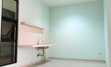 Disewakan Rumah Townhouse kawasan Elit Setramurni