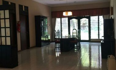 Rumah Mewah di Kawasan Elit Gajahmungkur, Semarang