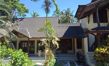 Villa dijual di Gunung sari