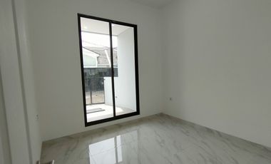 RUMAH VILLA MELATI MAS BLOK VISTA di JUAL CEPAT