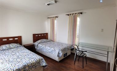 Casa en Arriendo en AMOBLADA V. Oberdan Sallustro