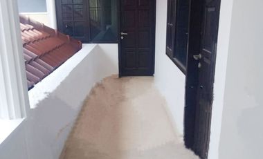 Rumah Bagus Terawat Dekat Kantor DPRD Solo