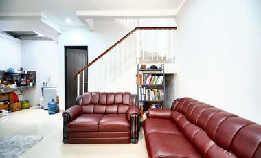 Rumah Cantik 2 Lt Siap KPR 11 Mnt ke Paradise Walk Serpong J-19066