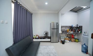 Rumah Cantik 2 Lt Siap KPR 11 Mnt ke Paradise Walk Serpong J-19066