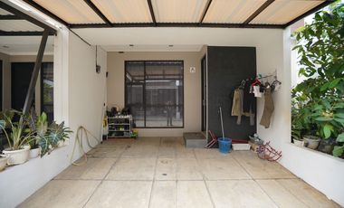 Rumah Cantik 2 Lt Siap KPR 11 Mnt ke Paradise Walk Serpong J-19066