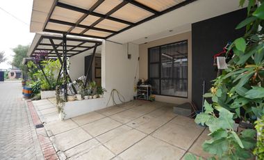 Rumah Cantik 2 Lt Siap KPR 11 Mnt ke Paradise Walk Serpong J-19066