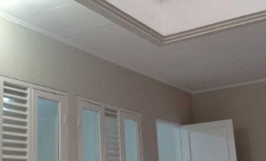 DISEWAKAN CEPAT RUMAH DI PULAU MATAHARI JAKARTA BARAT