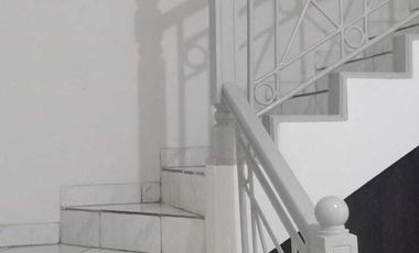 DISEWAKAN CEPAT RUMAH DI PULAU MATAHARI JAKARTA BARAT