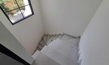 PALING DICARI! Rumah 2 Lantai Siap Huni, 7 Menit ke Tol di Kota Bogor!