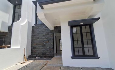 PALING DICARI! Rumah 2 Lantai Siap Huni, 7 Menit ke Tol di Kota Bogor!