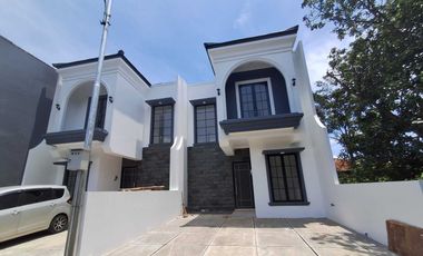 PALING DICARI! Rumah 2 Lantai Siap Huni, 7 Menit ke Tol di Kota Bogor!