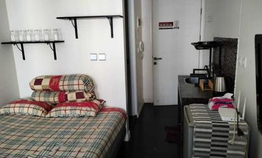 Sewa Apartemen Springlake Summarecon Bekasi  Studio View Pool