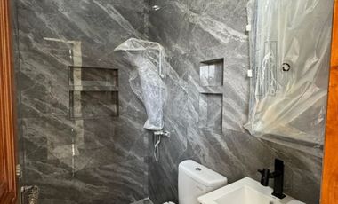 Townhouse Siap Huni Dengan Privat Pool, Dekat UMY Di Gamping Sleman