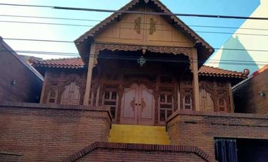 Rumah Joglo Dinding Gebyok Ukir dan Rumah Limasan Kayu Jati