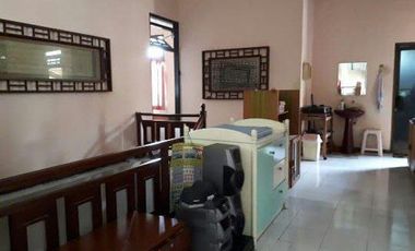 Rumah Kantor Luas di Daerah Deresan Condongcatur dkt Jl. Gejayan