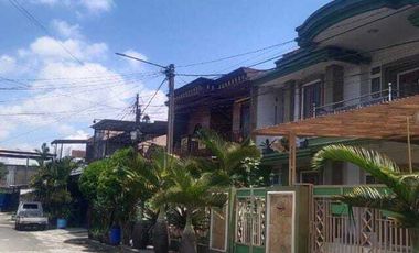 TURUN HARGA Rumah bagus 2 lantai bagus di Komp Holis Pesona Taman Burung