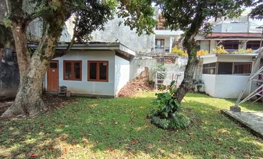Dijual Cepat Rumah Lama Bisa Untuk Usaha di Cipaganti Bandung