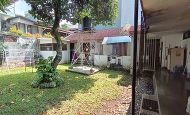 Dijual Cepat Rumah Lama Bisa Untuk Usaha di Cipaganti Bandung