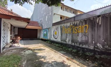 Dijual Cepat Rumah Lama Bisa Untuk Usaha di Cipaganti Bandung