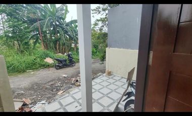 RUMAH BARU SIAP HUNI WAGE TAMAN DKT WARU