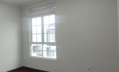 Rumah elegant 2 lantai bisa untuk hunian + usaha di soreang bandung