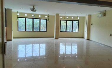 Disewa RUKO Gandengan Mogot Baru 4LT, 130 m2, LB 400m2, Jln Raya