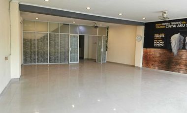 Disewa RUKO Gandengan Mogot Baru 4LT, 130 m2, LB 400m2, Jln Raya