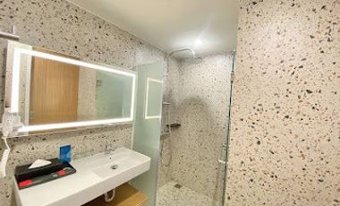 HOTEL BINTANG 4 SIAP JUAL DEKAT MALIOBORO DAN TUGU JOGJA