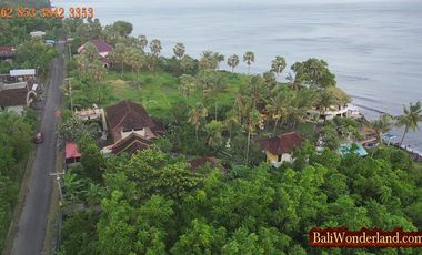 Land for sale, free villa with 8 bedrooms in East Bali area
