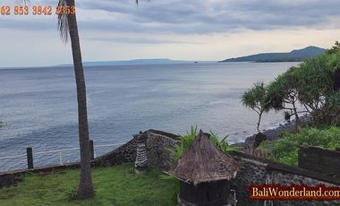 Land for sale, free villa with 8 bedrooms in East Bali area