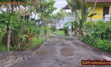 Land for sale, free villa with 8 bedrooms in East Bali area