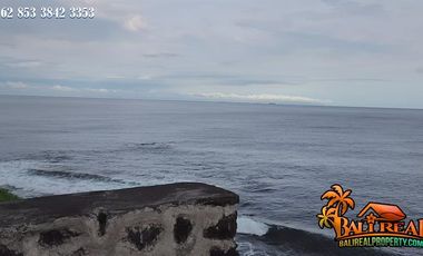 Land for sale, free villa with 8 bedrooms in East Bali area