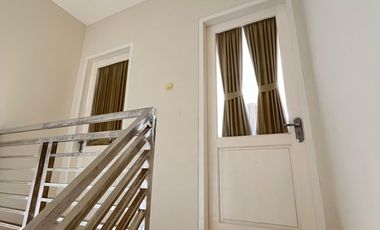 Dijual Villa di Batu Layar dekat pantai