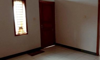 Dijual rumah di kavling pln cihanjuang cimahi 825 juta