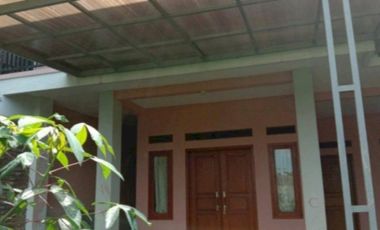 Dijual rumah di kavling pln cihanjuang cimahi 825 juta