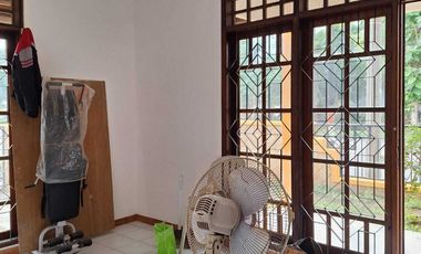Kontrak Rumah Babatan Pratama Murah Kamar 4 AC 2 Bagus